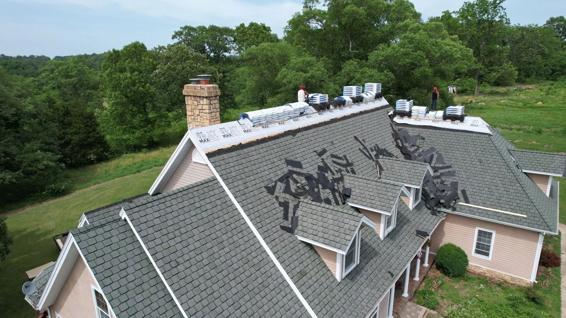 J&E Roofing Solutions Expands Roof Installation Services Throughout Southwest Missouri