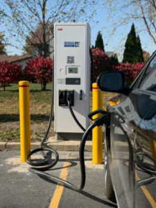 Universal EV Chargers Scales Driver-First DC Fast Charging in 2025, Commissioning 320 Live Ports Across Key U.S. Markets